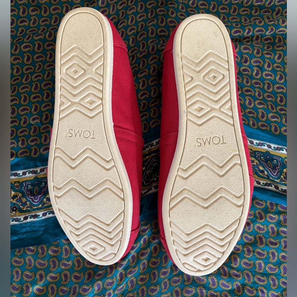 Toms Red Canvas Alpargata Slip-Ons - Picture 6 of 9